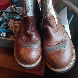 ARIAT BOOTS