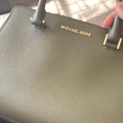Michael Kors Purse Asking $60