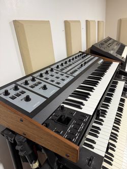 Oberheim OB-X8 61-Key 8-Voice Analog Polyphonic Synthesizer