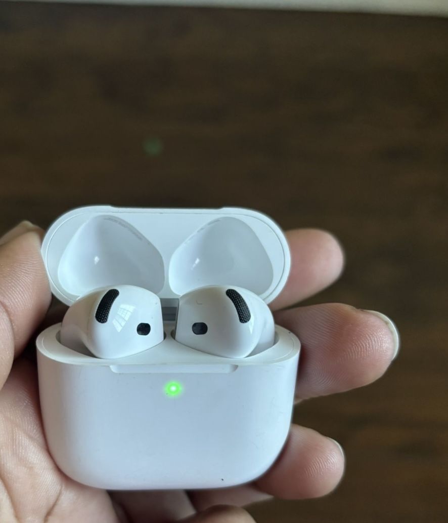 AirPod 4
