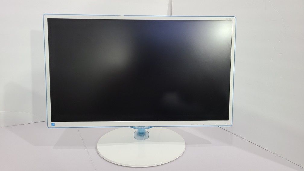 Samsung S24d360 24" White And Blue Monitor