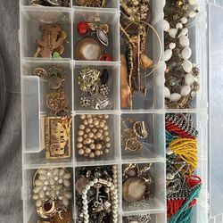 Jewelry box
