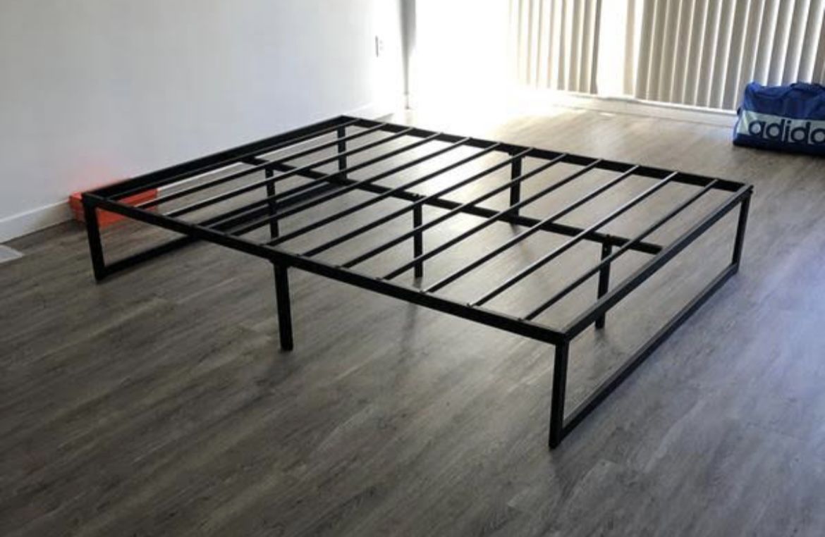 Zinus bed frame- queen size