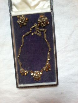 Necklace and earrings crystal 1940's