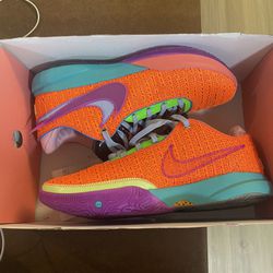 Nike Lebron XX basketball Shoes Size 13