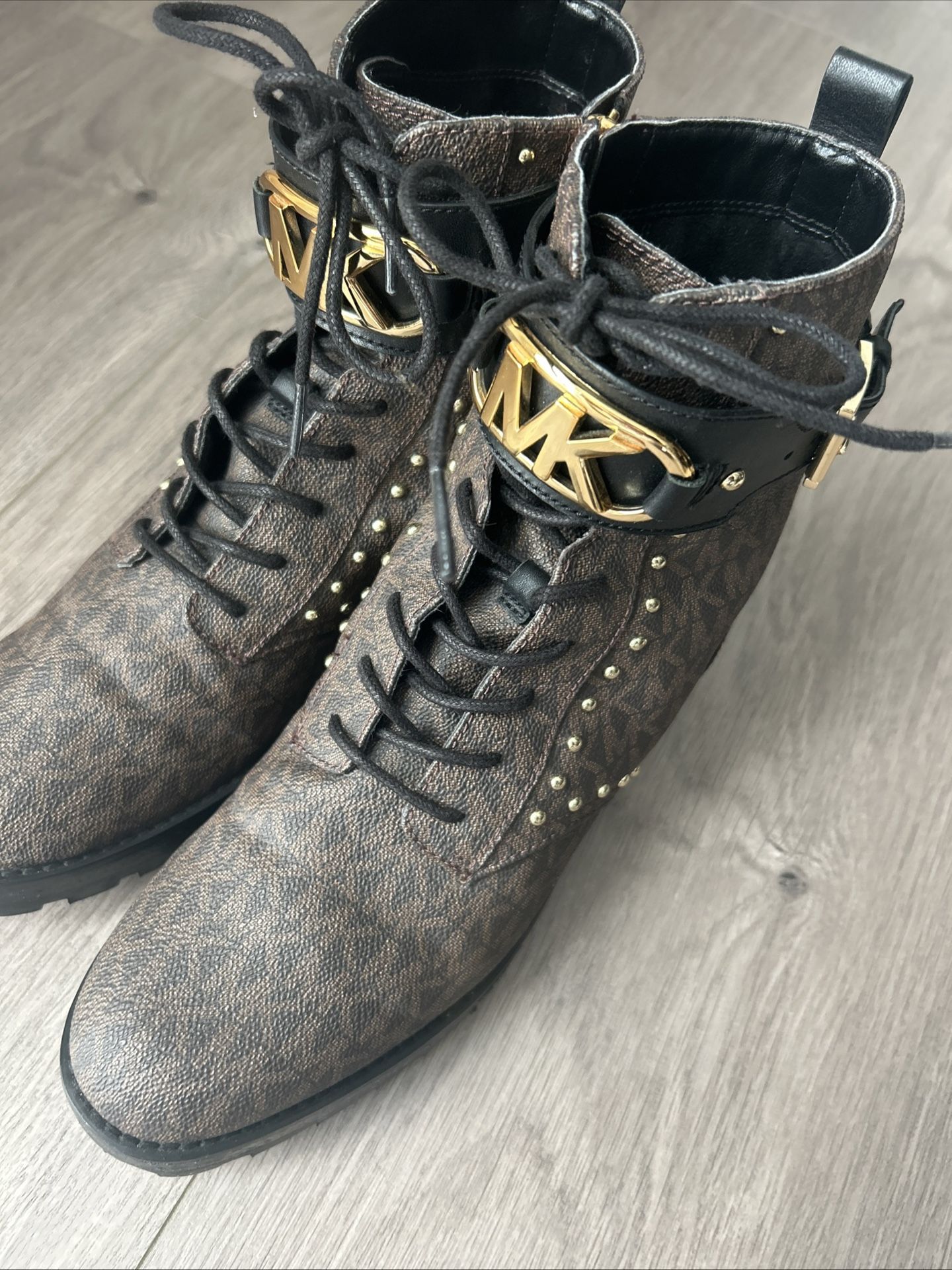 Michael Kors Boots Size 7.5