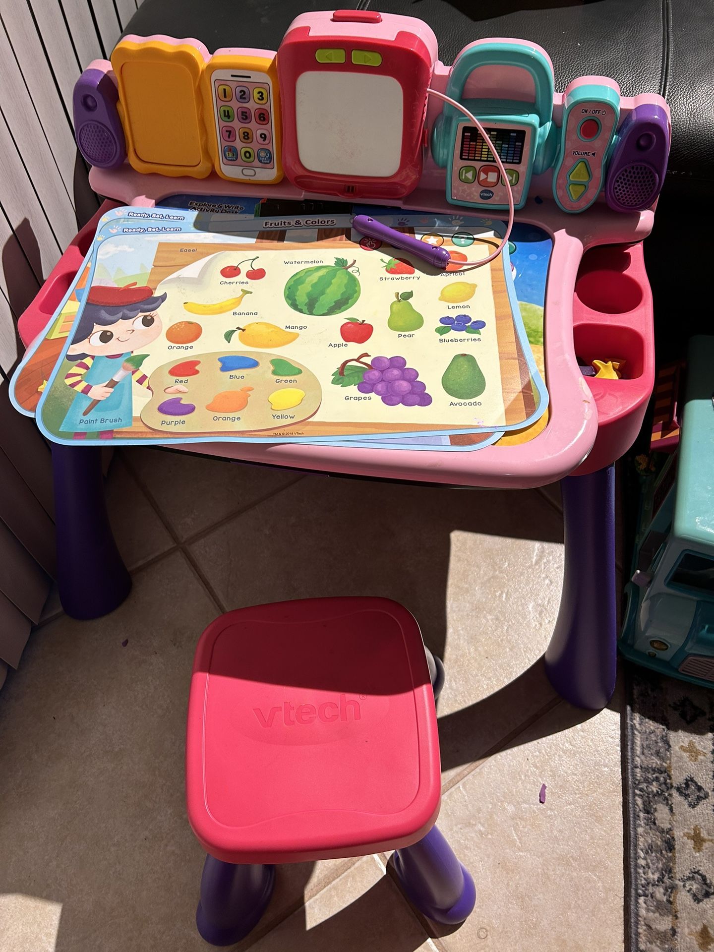 Kids Learning Table