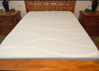 TemperPedic LuxeBreeze FIRM Mattress Plus Boxsprings