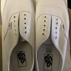 White Vans Men’s Size 9 (No Shoe Lace Included)