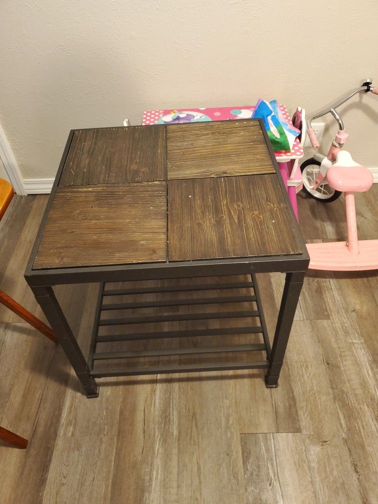 Coffee Table And Two Ends Tables 