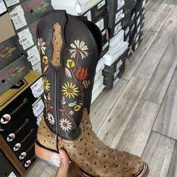 womens western boots 