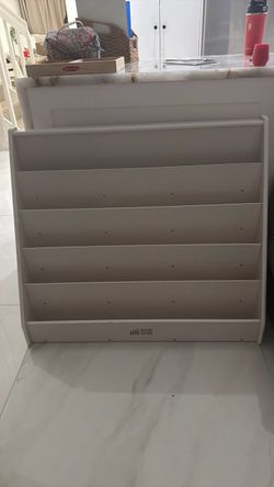 Ecr4kids bookshelf