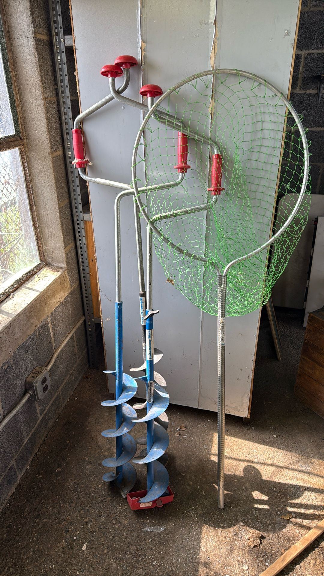 Ice Fishing Auger And Net