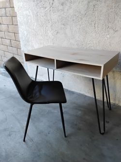 DESK WITH LEATHER CHAIR