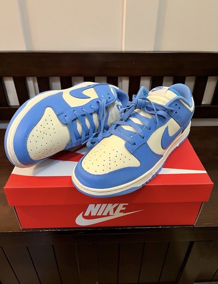 Nike Dunks Low Retro University Blue
