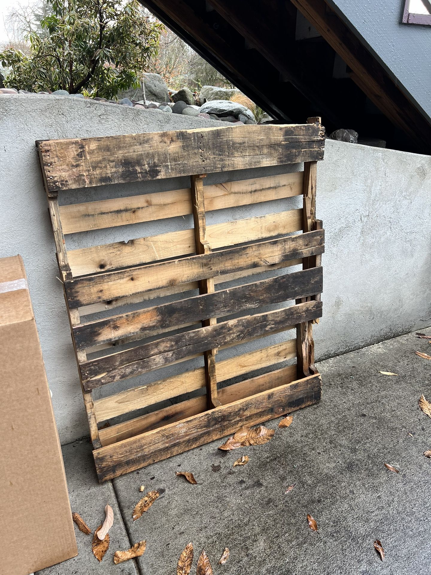 Free Wood Pallet