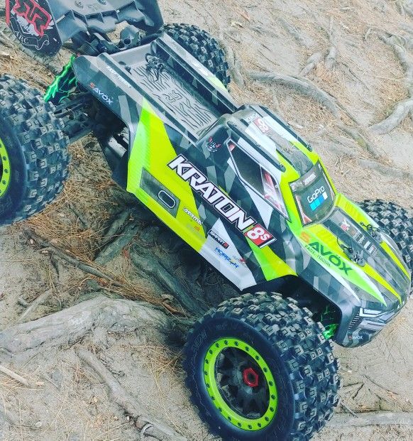 Arrma kraton 8s 1/5th scale **please no low ball offers**
