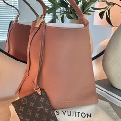 Lowkey Hobo MM Tote Bag