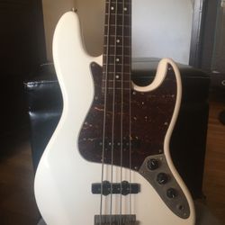 Squire Jazz Bass 60’s Classic Vibe