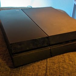 PS4 + Controller