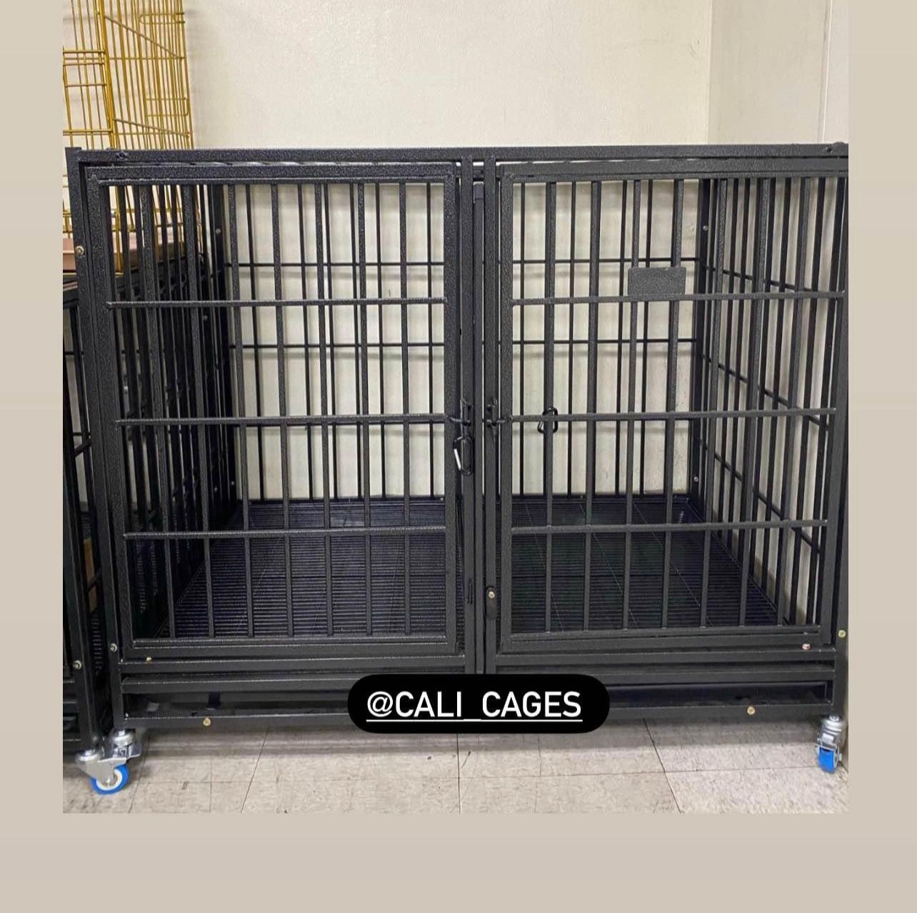 Dog Pet Cage Kennel Size 43” Thick Bar With Divider And Trays New In Box ? 