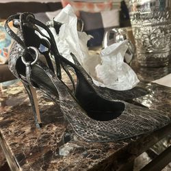 Shoes Size 9
