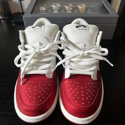 Nike Sb Dunk “supreme Jewel Red”