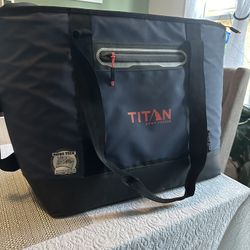 Titan Deep Freeze 30 Can Tote