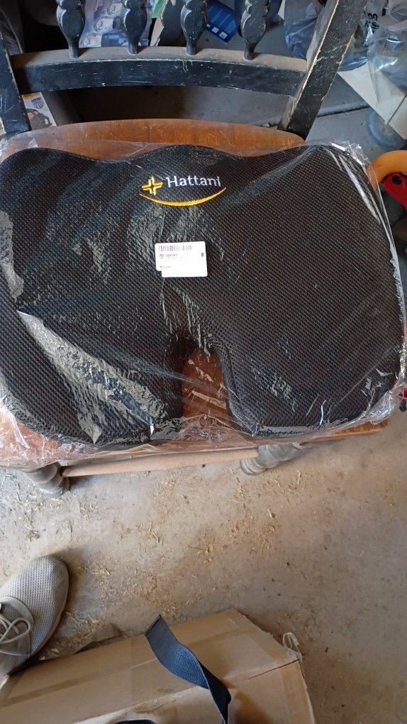 Brand New Memory Foam Seat Cushions For Office Or Driving Purposes