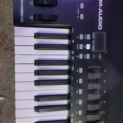 M-Audio Oxygen49 49 Key Keyboard 