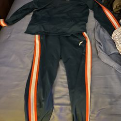 Large Nike Track Suit Includes Top and Bottom