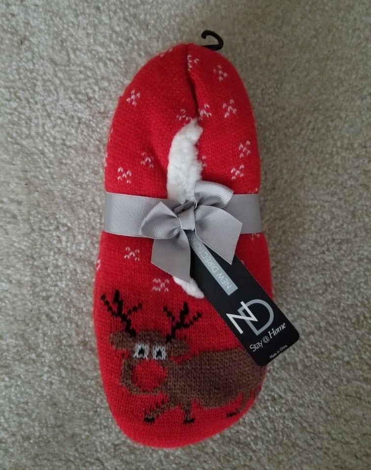 New Dimensions Stay At Home Soft Reindeer Embossed Slippers/Large
