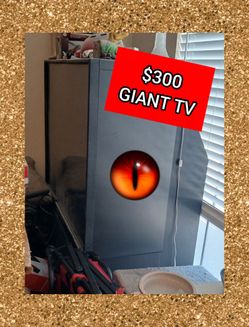 GIANT PROJECTION TV