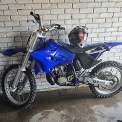 Yamaha yz250 2 stroke dirtbike