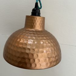 Copper-like hammered metal hanging swag lamp