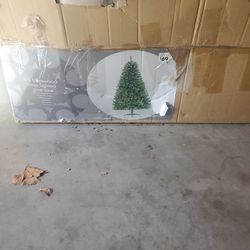 Christmas Tree 6.5 Ft