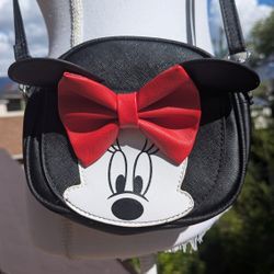 Mini Mouse black Sling Bag 

In excellent condition.
