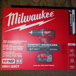 M18 Milwaukee 1/2" Drill/Driver Kit