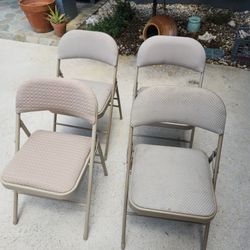 Cosco folding chairs set of 4.