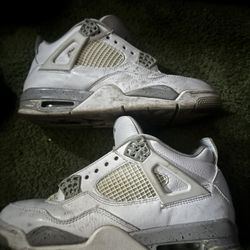 Air Jordan 4 “Oreo”