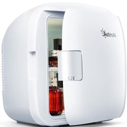 AstroAI Mini Fridge