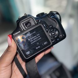 Canon EOS Rebel T6 DSLR Camera Bundle – Excellent Condition 