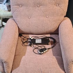 La-Z-Boy electric recliner brand new