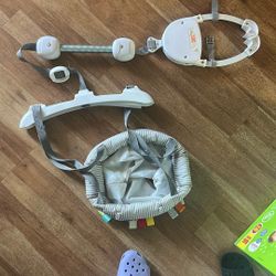 Bright Starts Taggies Door Jumper - Gray