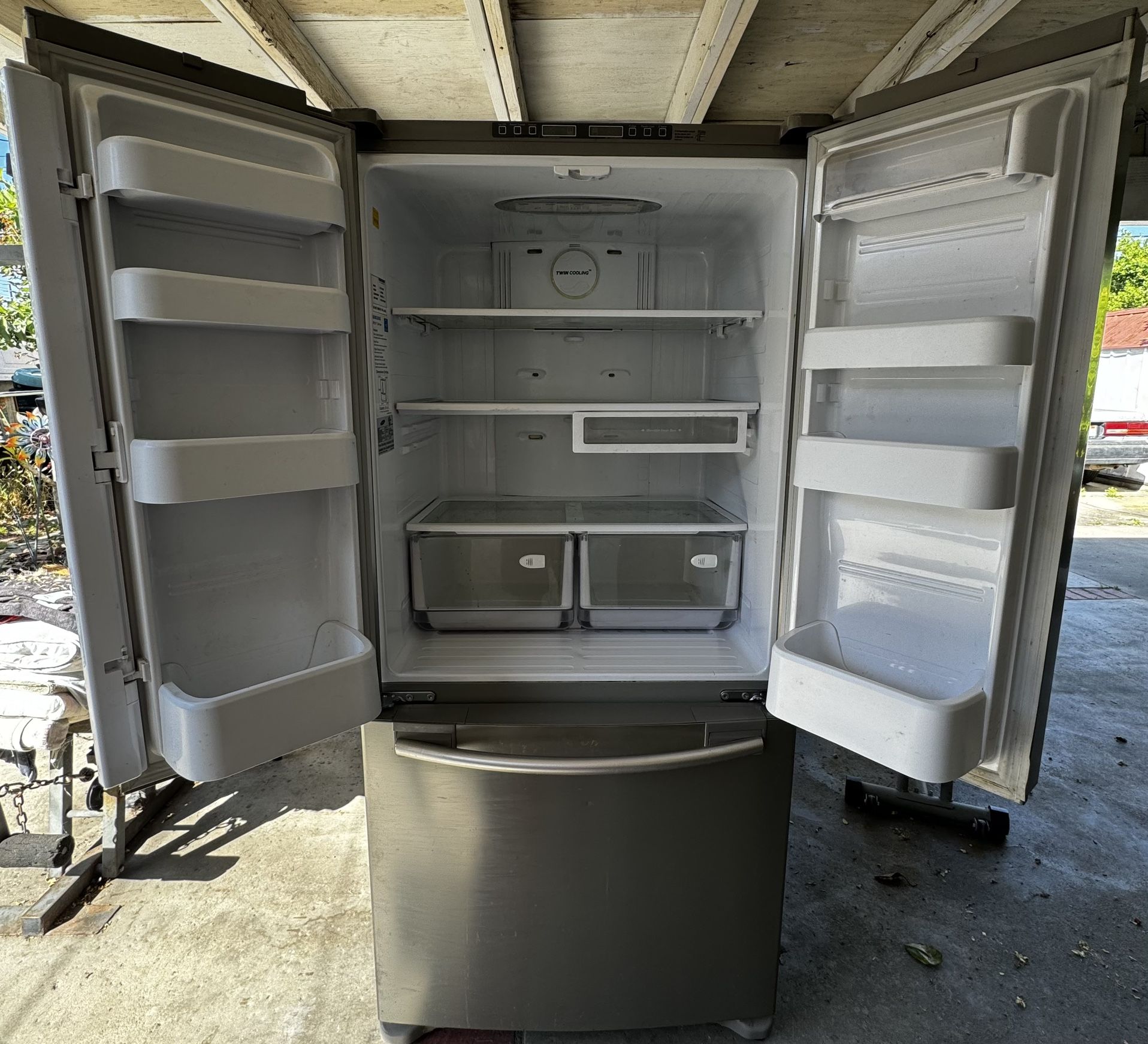 Samsung RF217ACPN Refrigerator - NOT WORKING