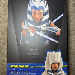 Hot Toys Ahsoka Tano 1/6 Scale Figure