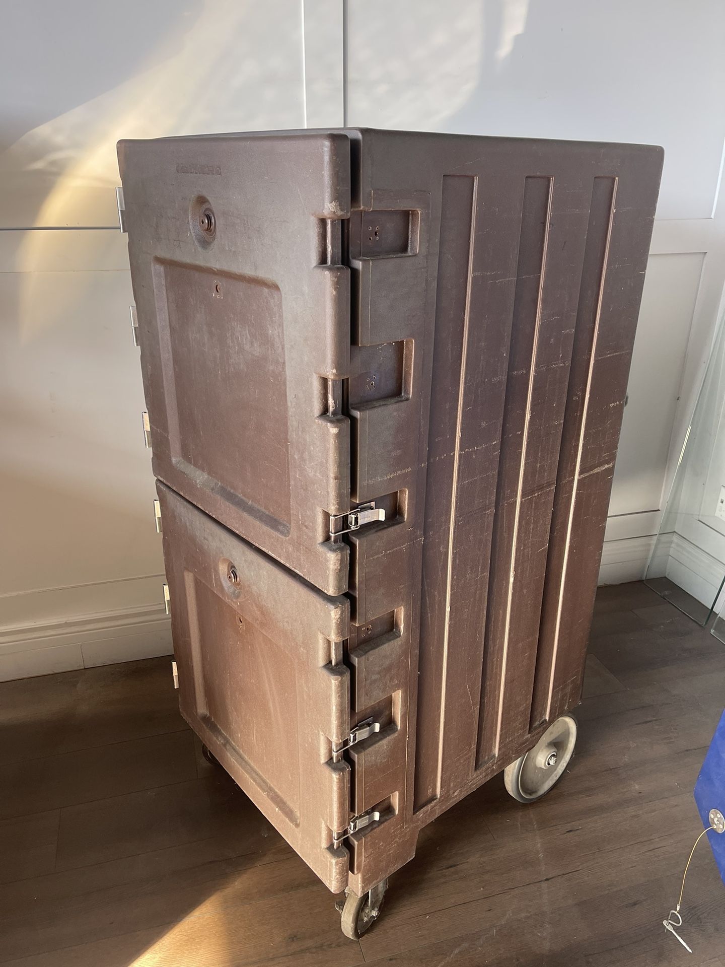 Cambro Hot Cold Food Holding Cart