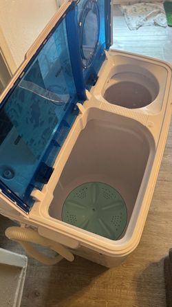 Lavadora portátil con centrifugado – De poco uso – $130