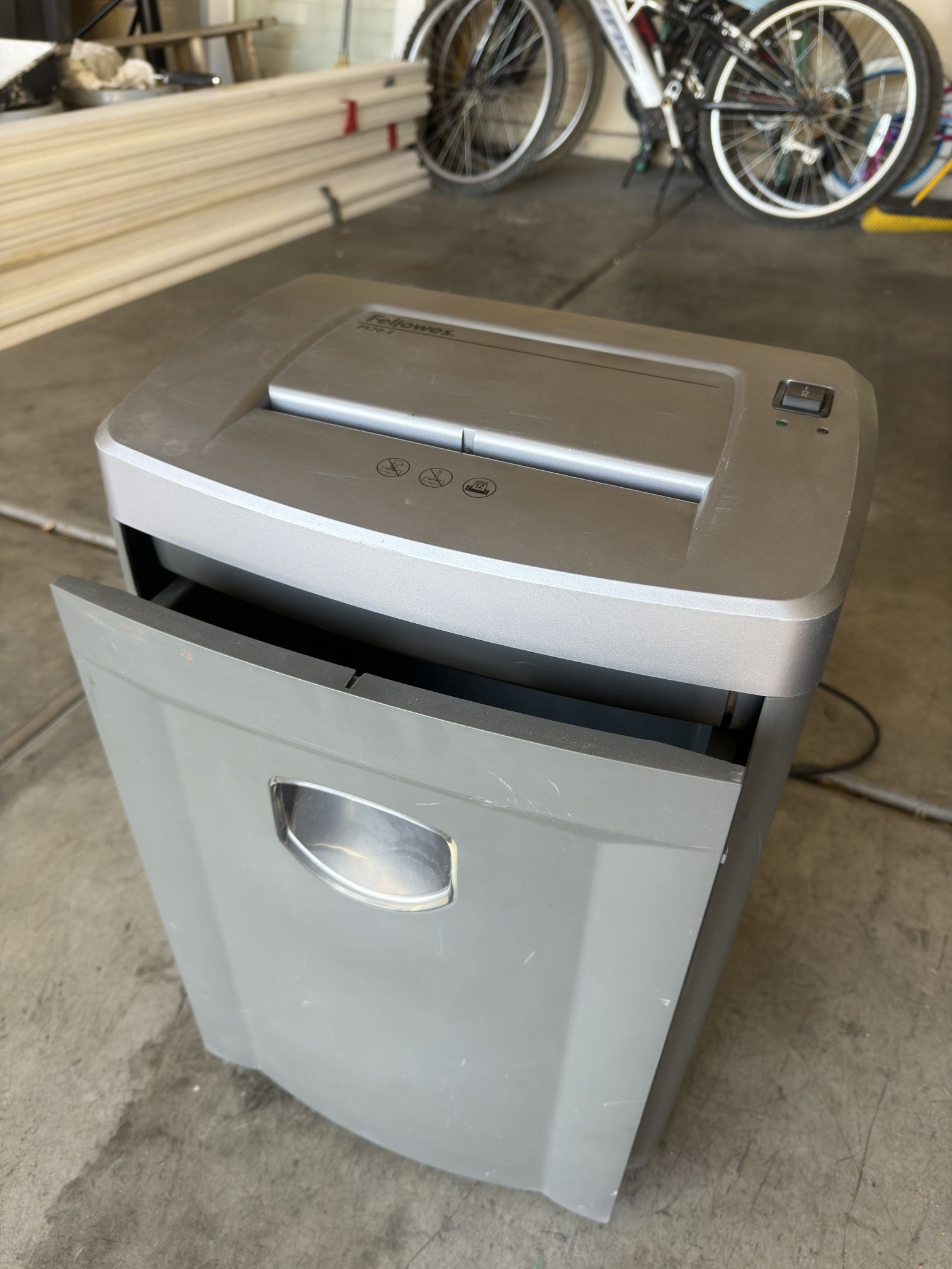 Fellowes Paper Shredder