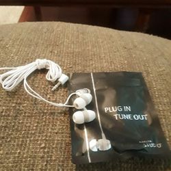 Delta Studio Ear Buds
